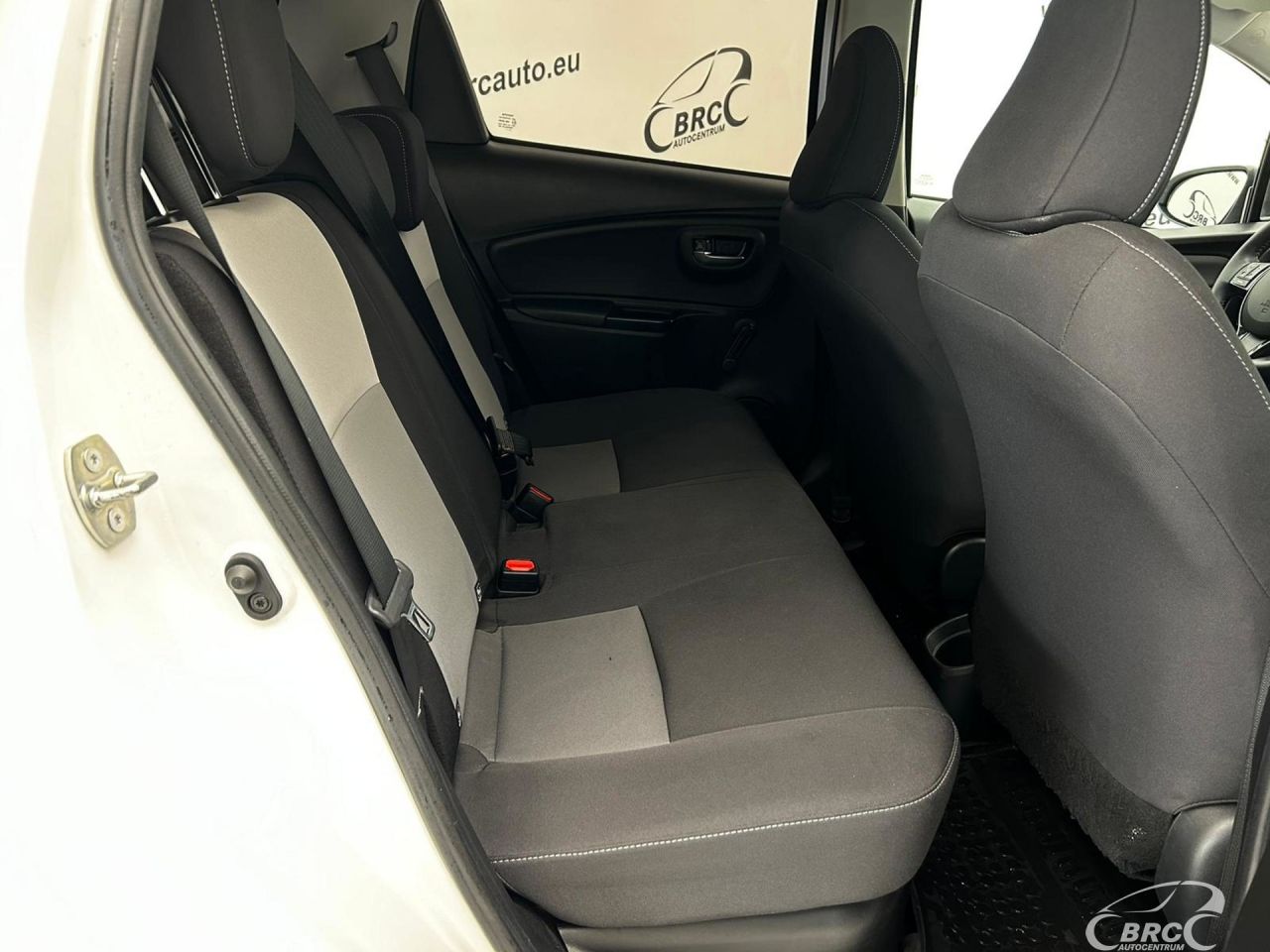 Toyota Yaris | 11
