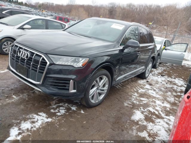 Audi Q7 | 1