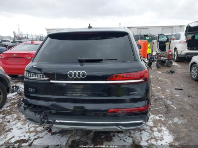 Audi Q7 | 15