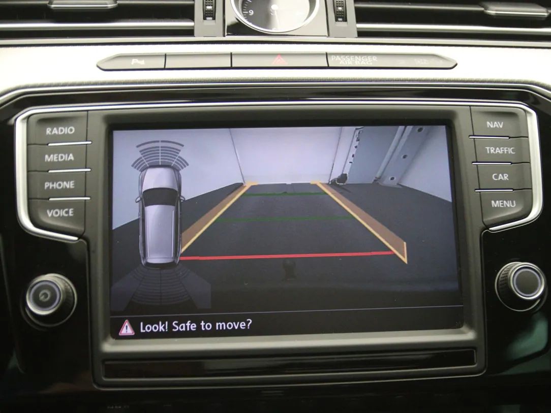 Volkswagen Passat | 24