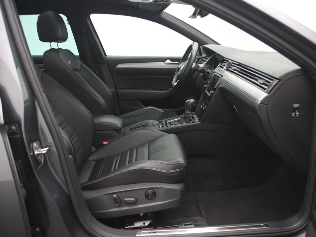 Volkswagen Passat | 13