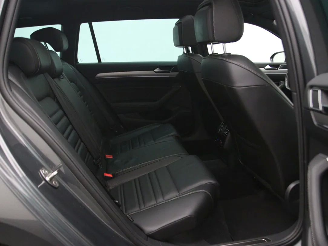Volkswagen Passat | 14
