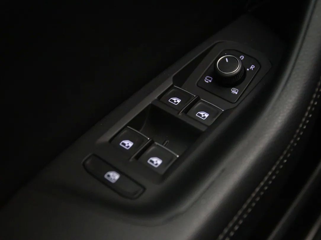 Volkswagen Passat | 25