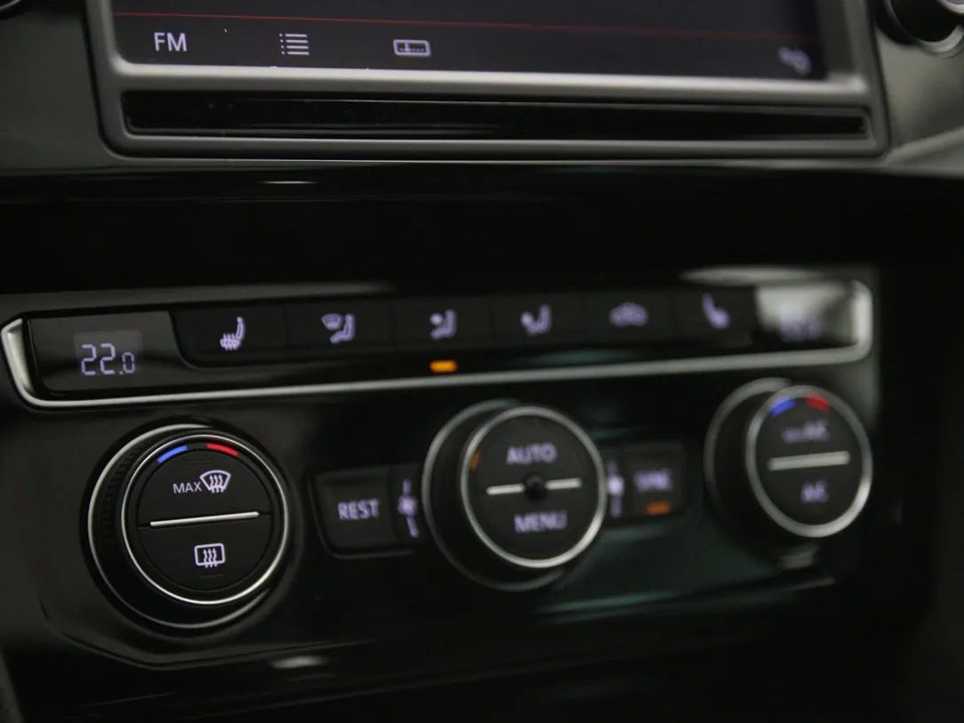 Volkswagen Passat | 19