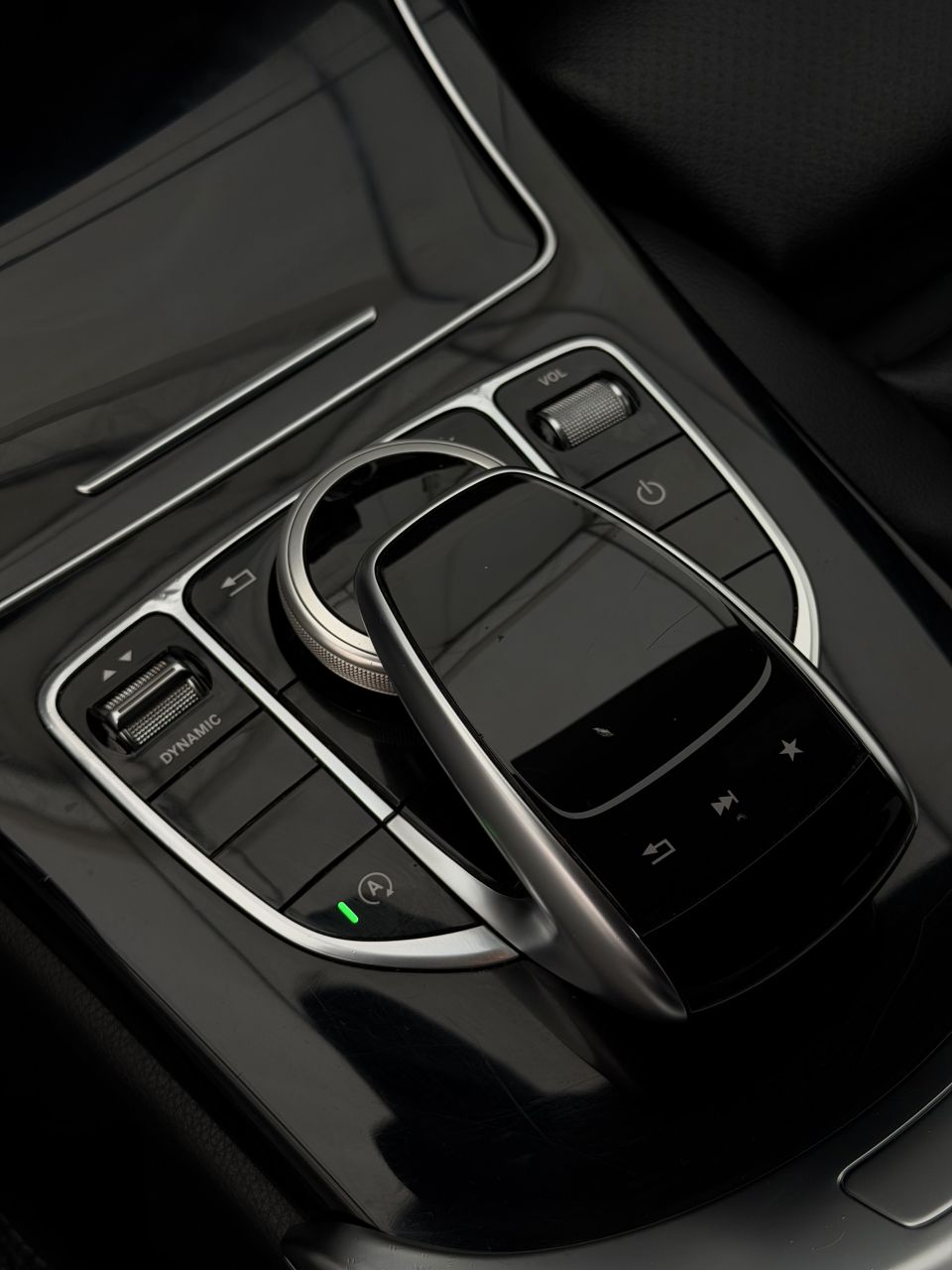 Mercedes-Benz C200 | 17