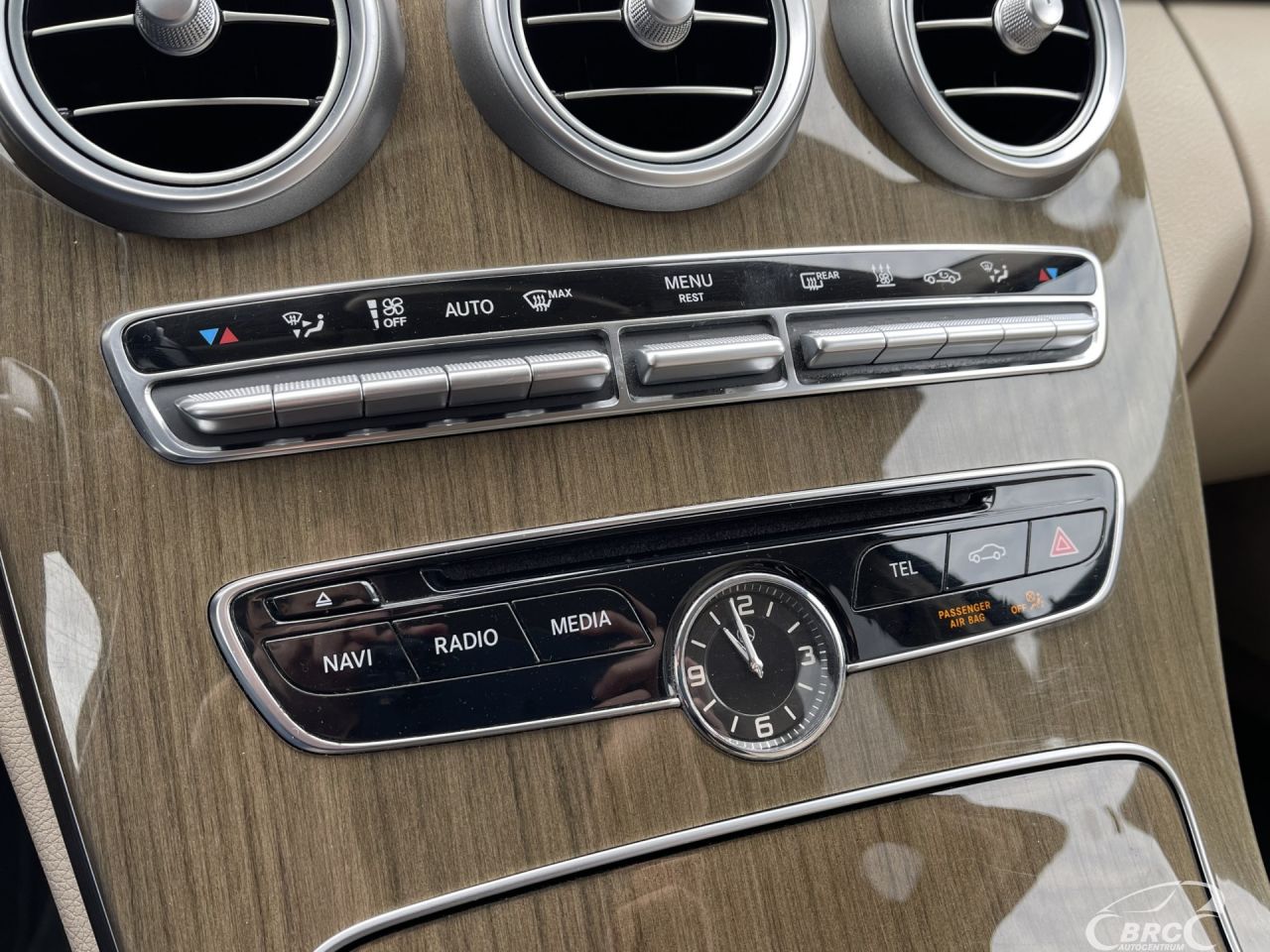 Mercedes-Benz C350 | 23