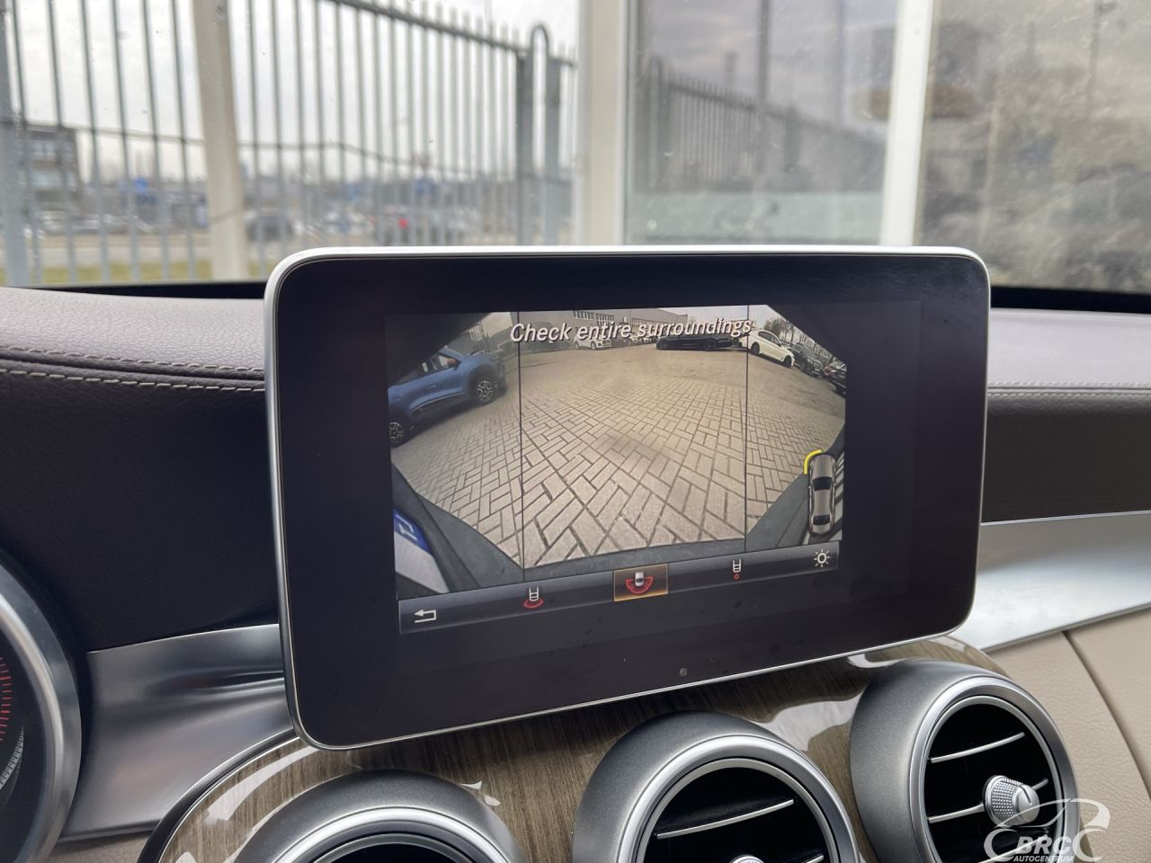 Mercedes-Benz C350 | 28