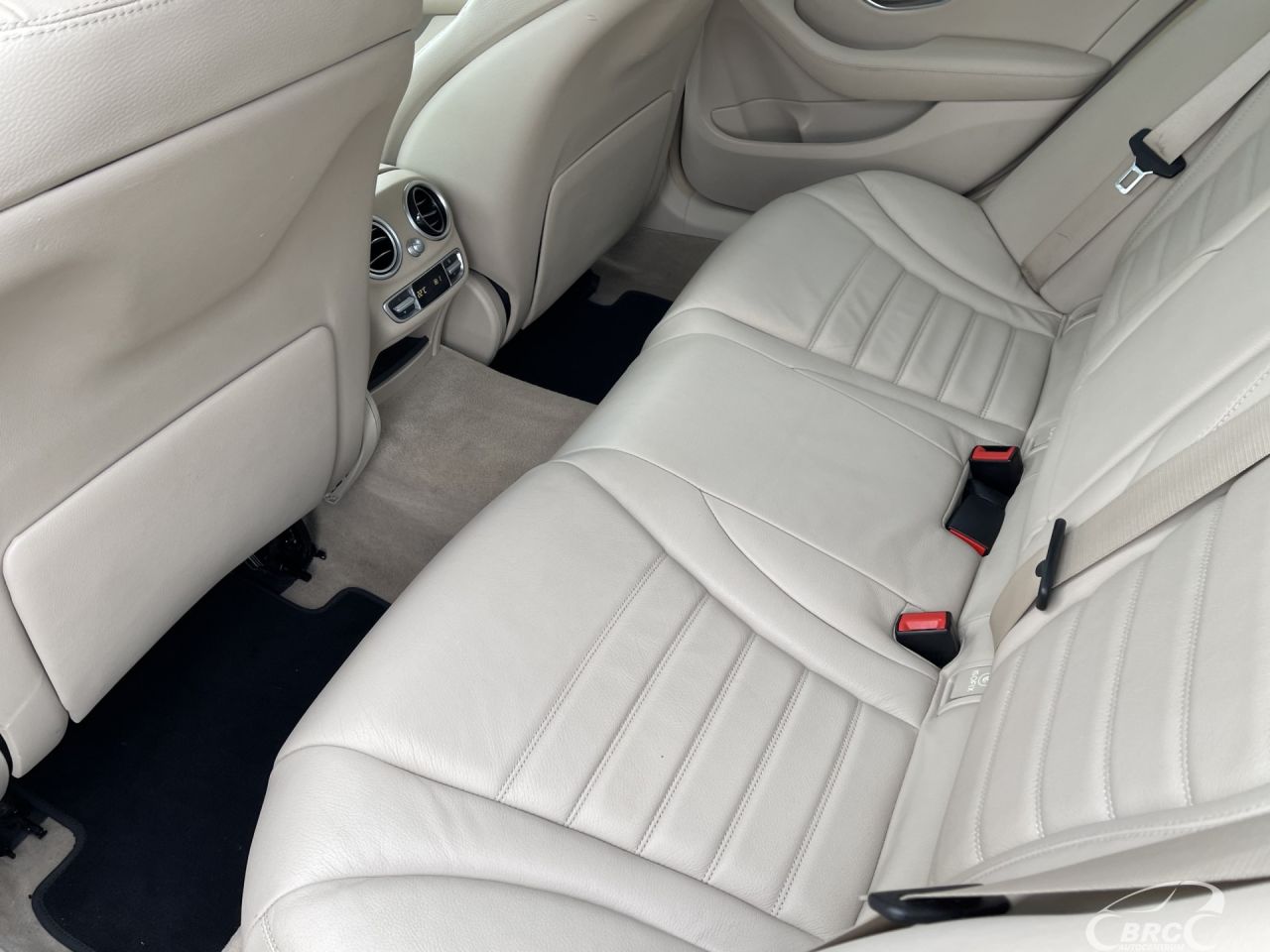 Mercedes-Benz C350 | 11