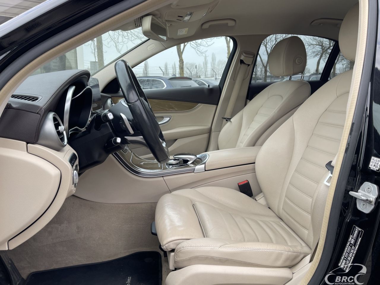 Mercedes-Benz C350 | 18