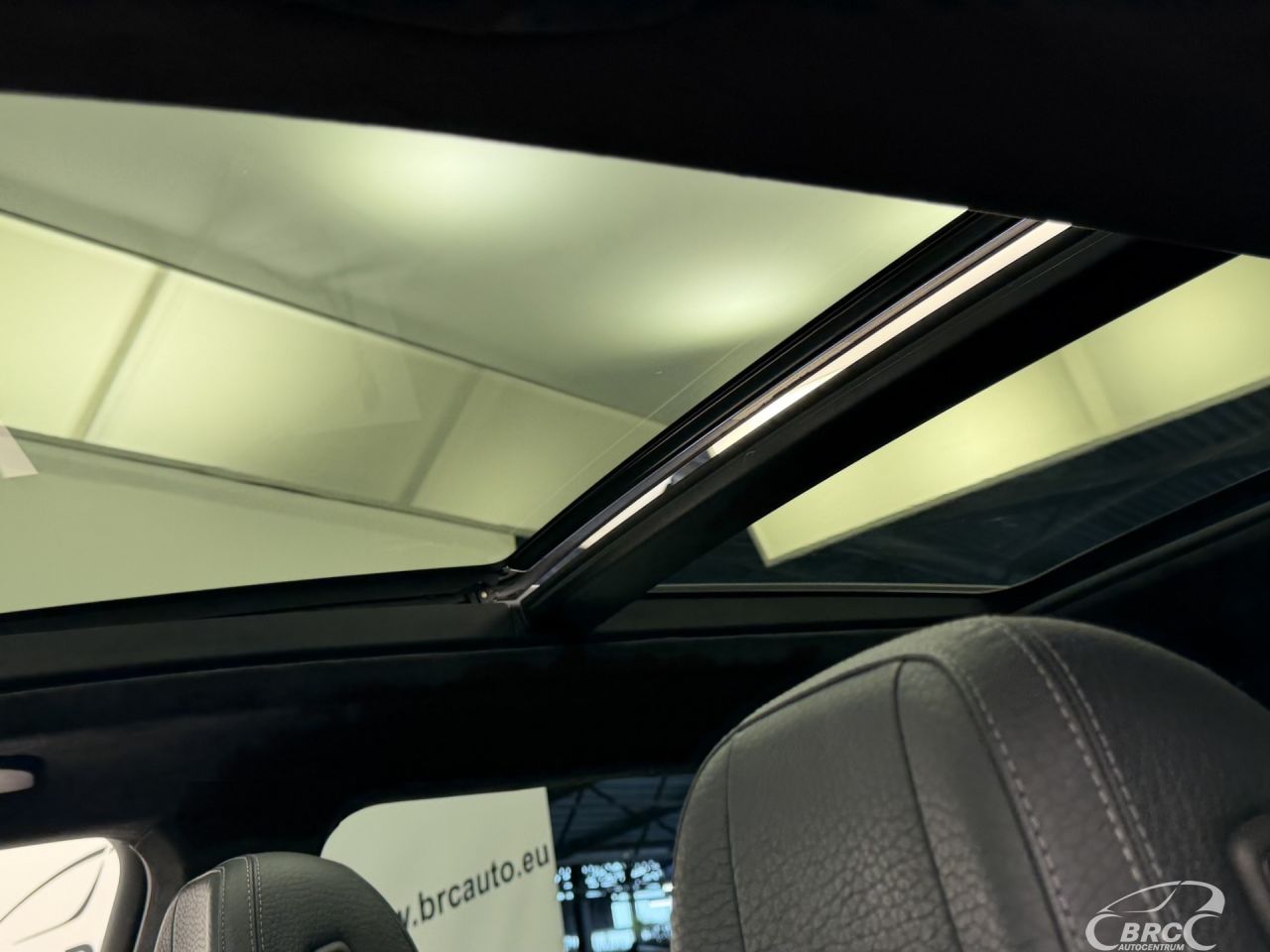 Mercedes-Benz GLS450 | 30