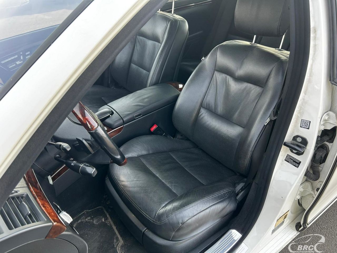 Mercedes-Benz S550 | 6