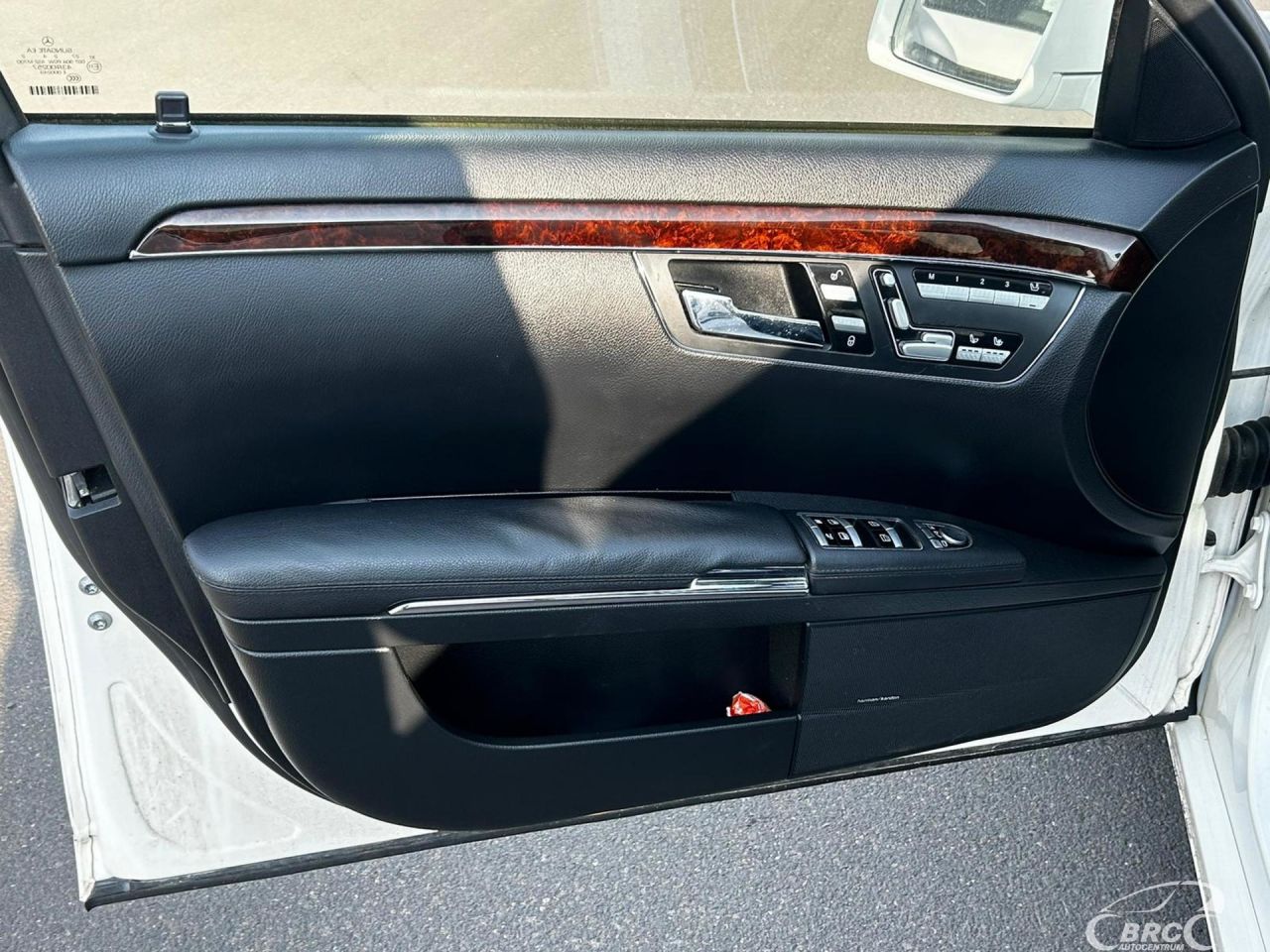 Mercedes-Benz S550 | 11