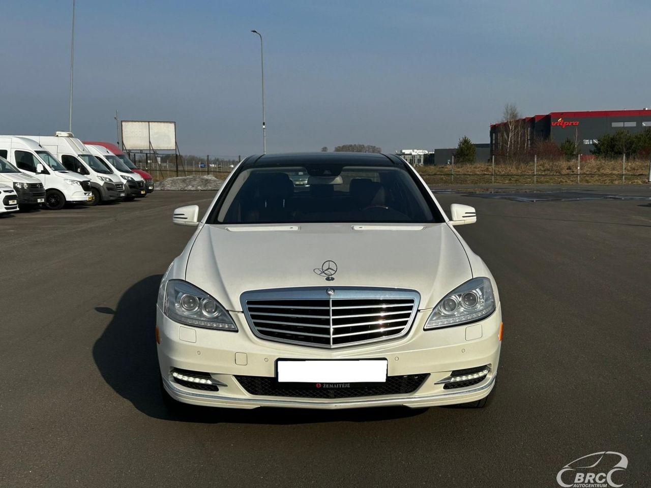 Mercedes-Benz S550 | 4