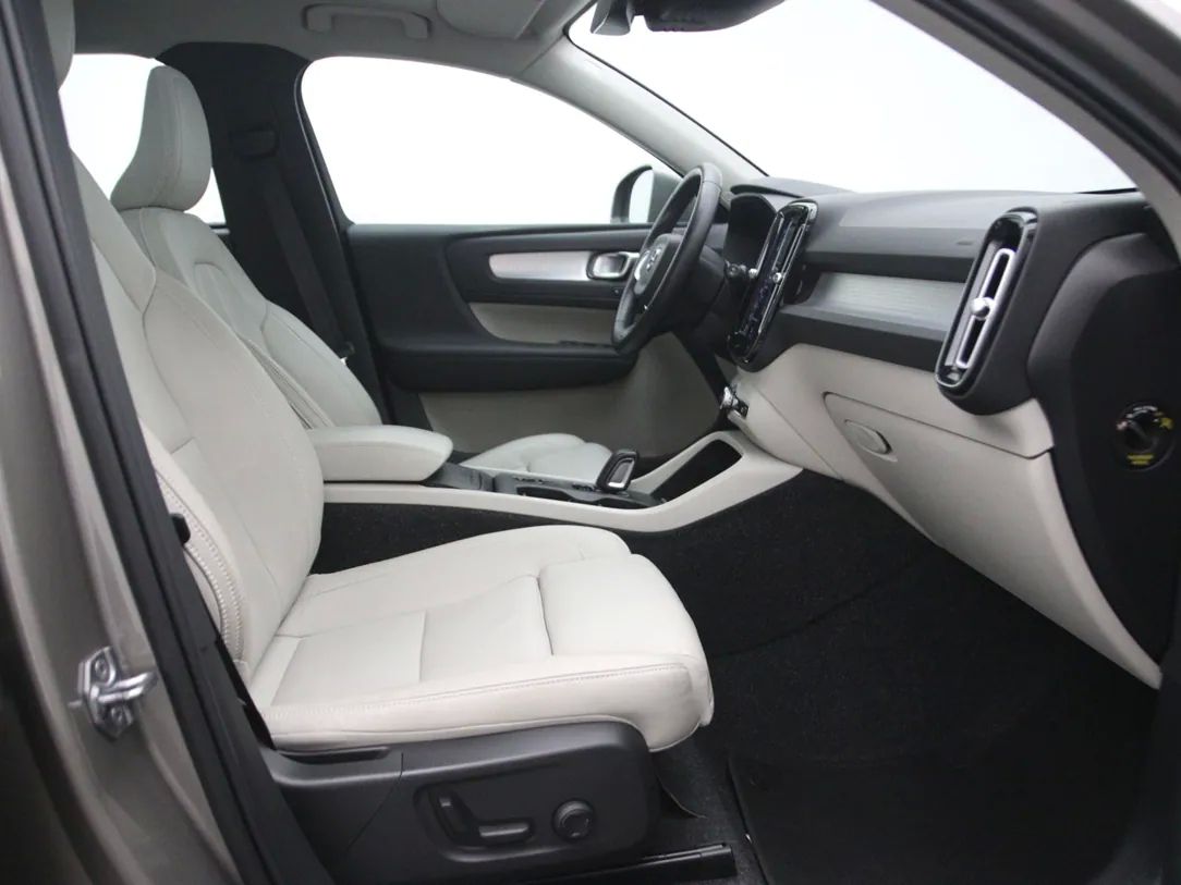 Volvo XC40 | 13