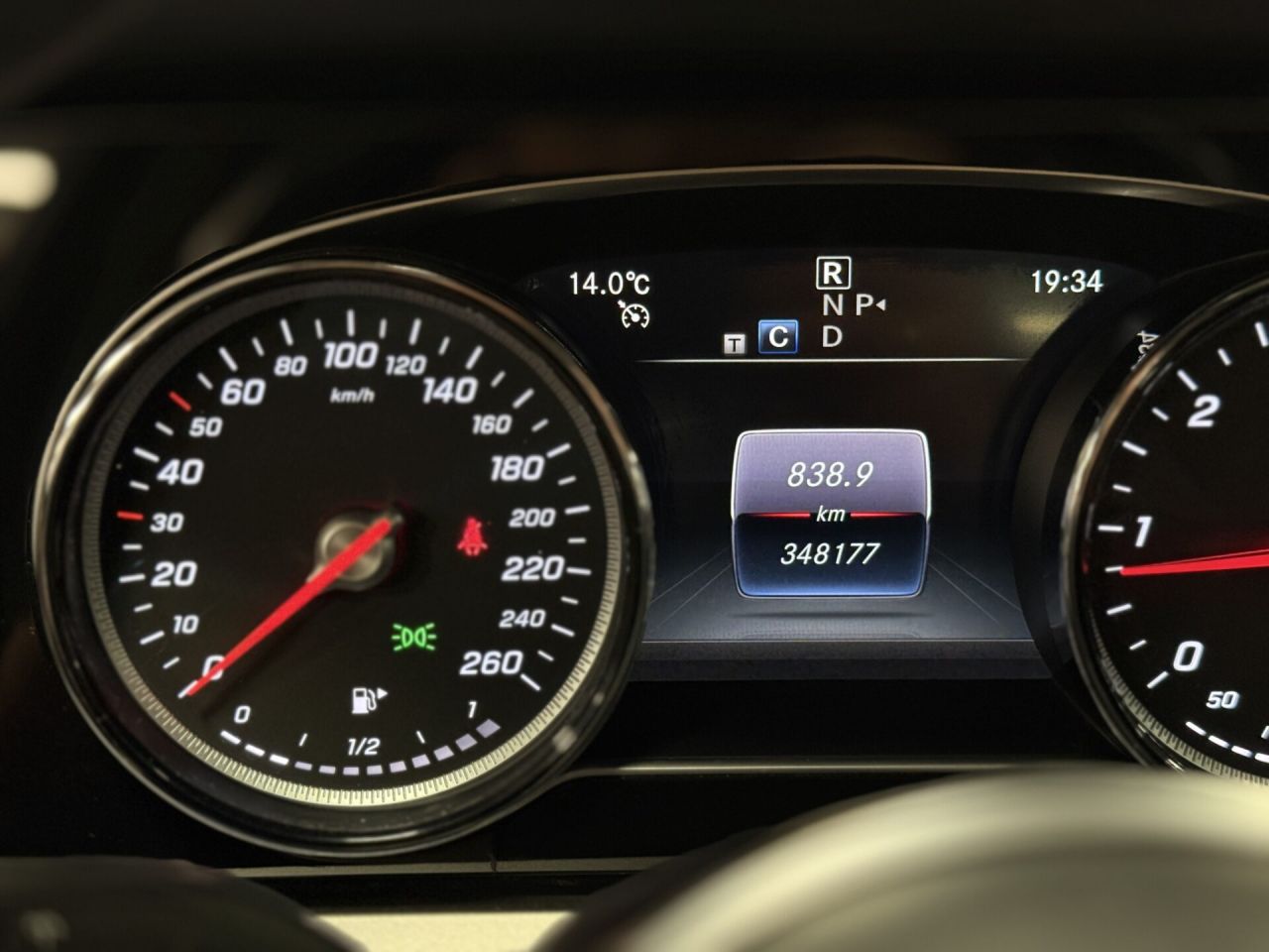 Mercedes-Benz E220 | 7