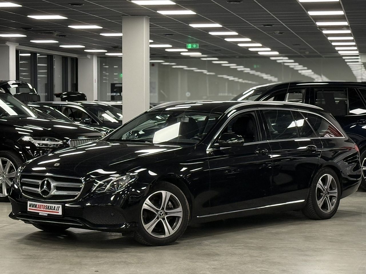Mercedes-Benz E220 | 5