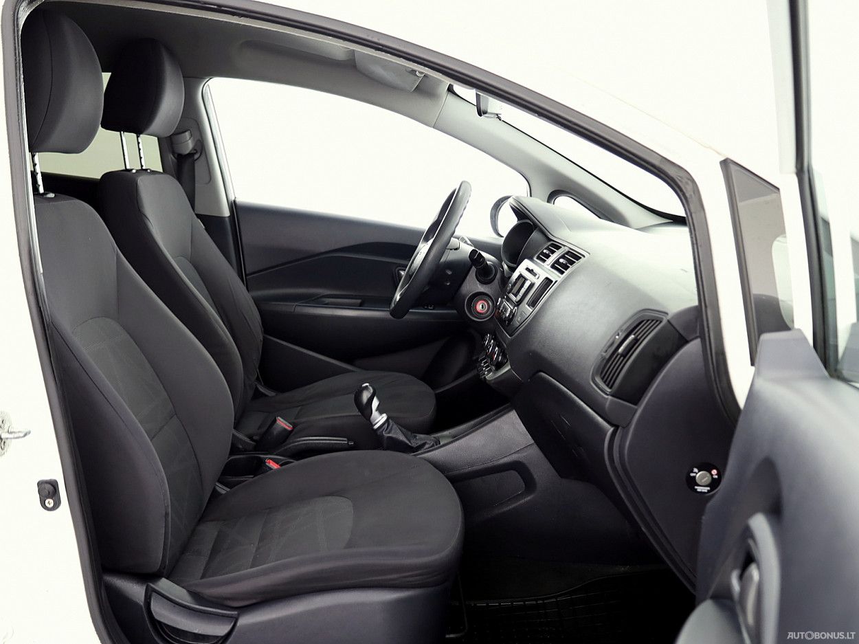 Kia Rio | 5