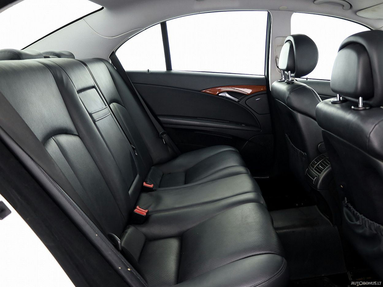 Mercedes-Benz E200 | 6