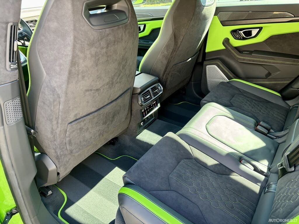 Lamborghini Urus | 2