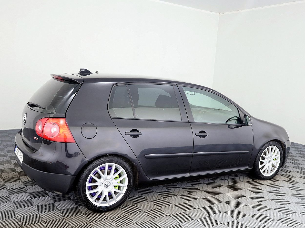 Volkswagen Golf | 2