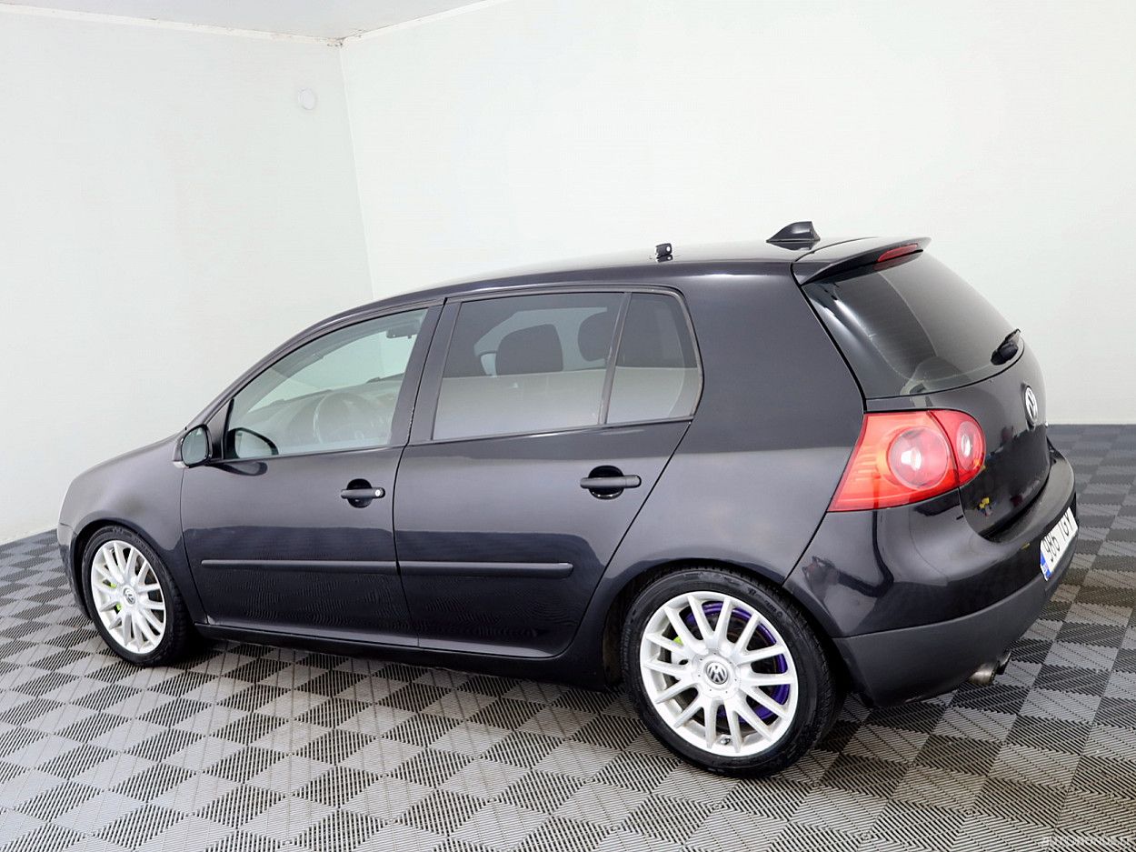 Volkswagen Golf | 3