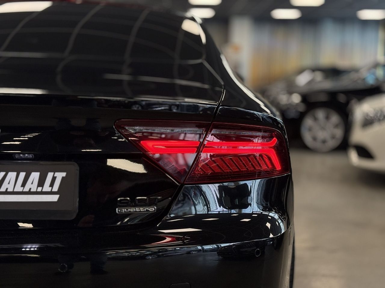 Audi A7 | 10