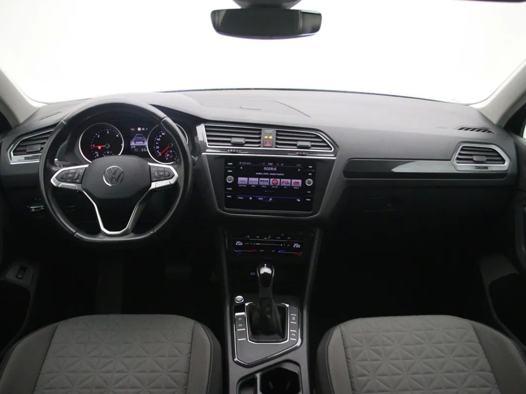 Volkswagen Tiguan | 1