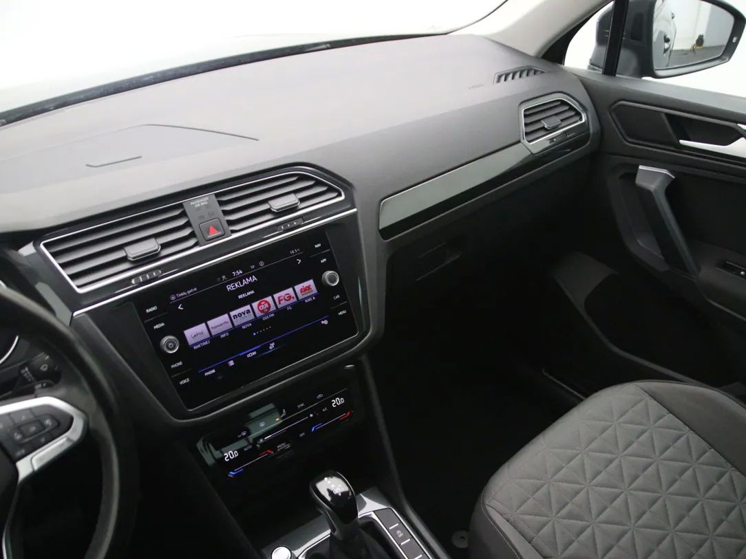 Volkswagen Tiguan | 18