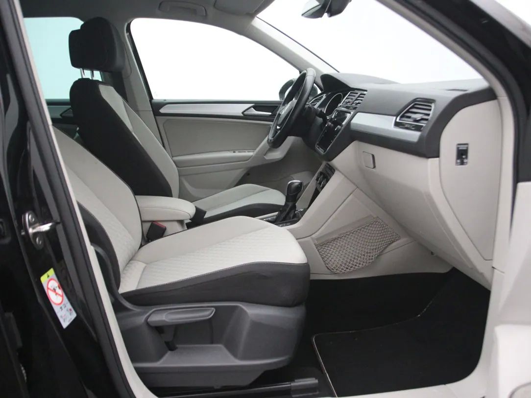 Volkswagen Tiguan | 12