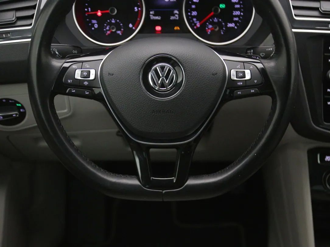 Volkswagen Tiguan | 16
