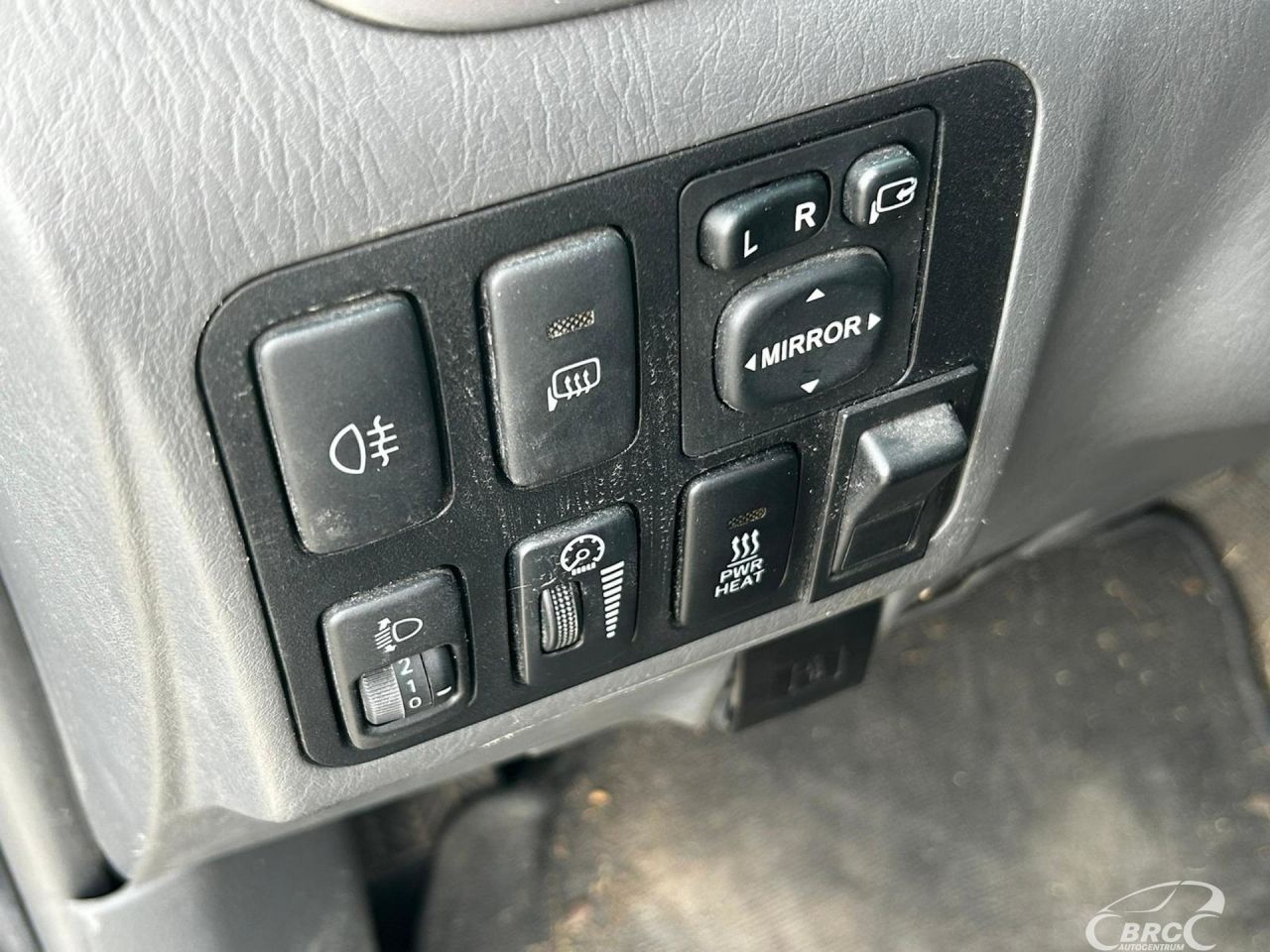 Toyota Land Cruiser | 11