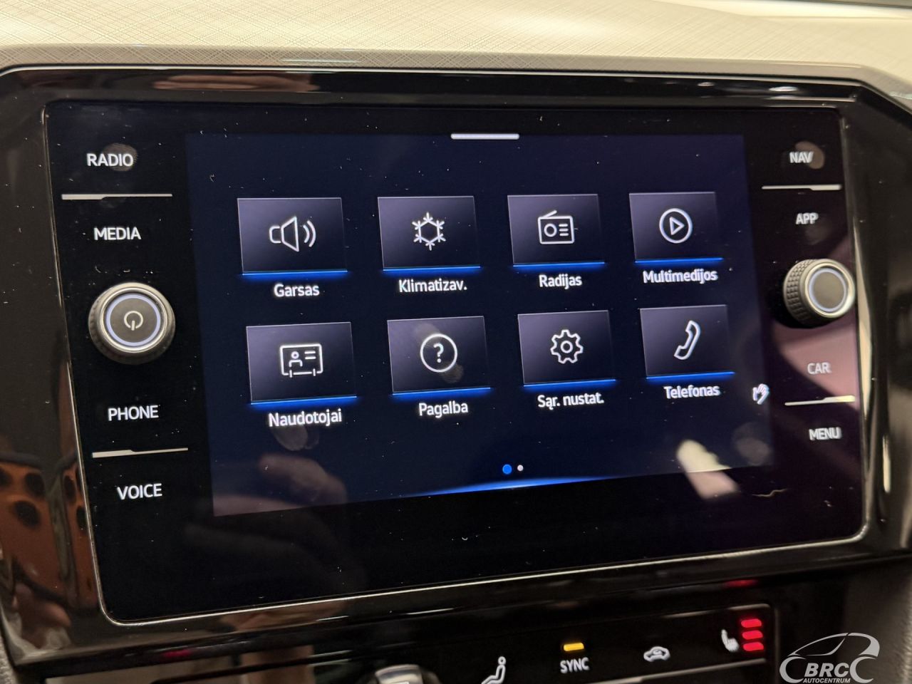 Volkswagen Passat | 38