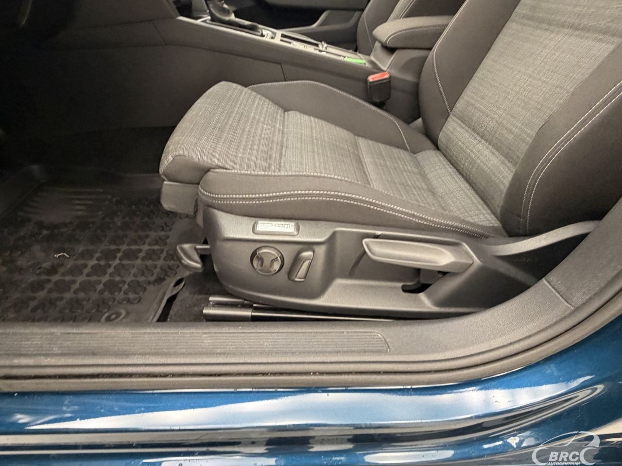 Volkswagen Passat | 21