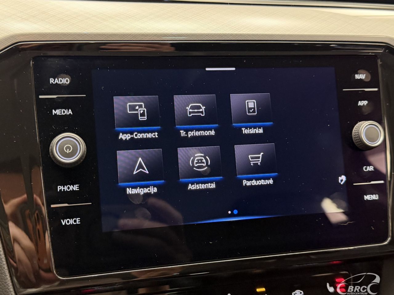 Volkswagen Passat | 40