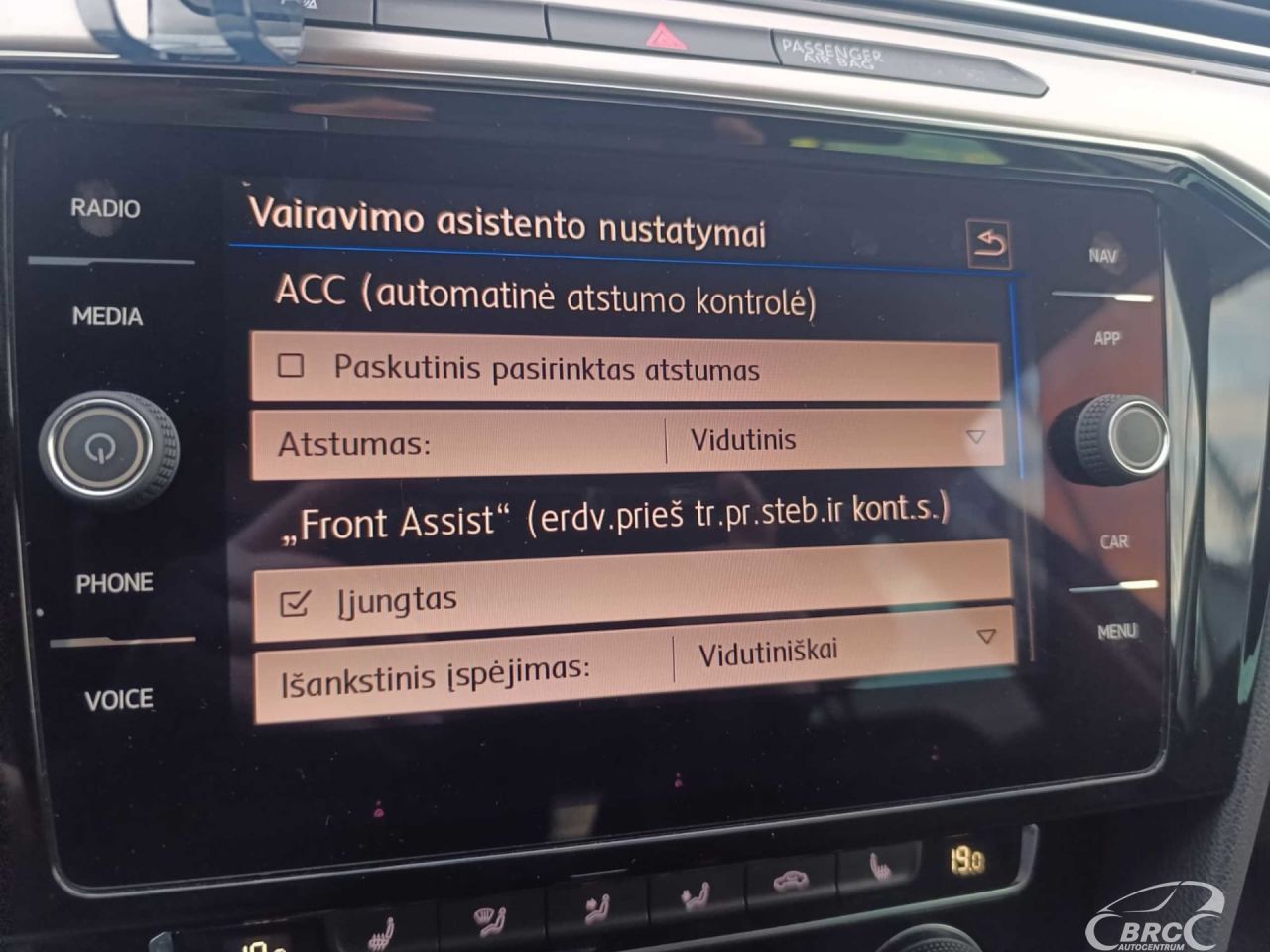 Volkswagen Passat | 27