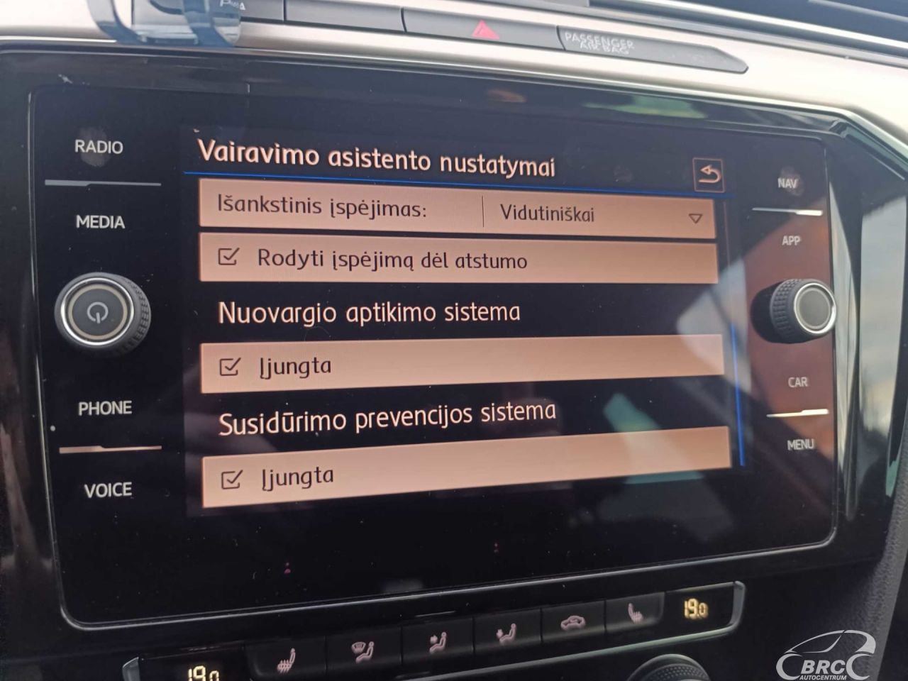 Volkswagen Passat | 25