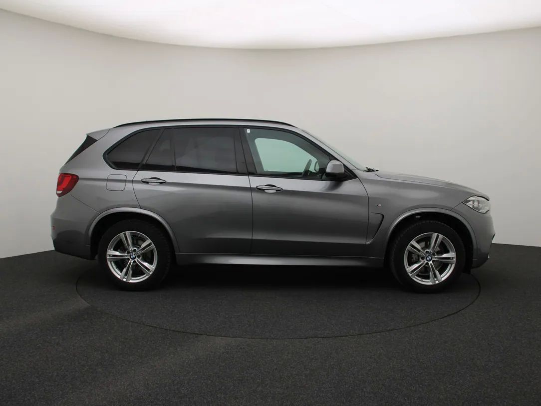 BMW X5 | 8