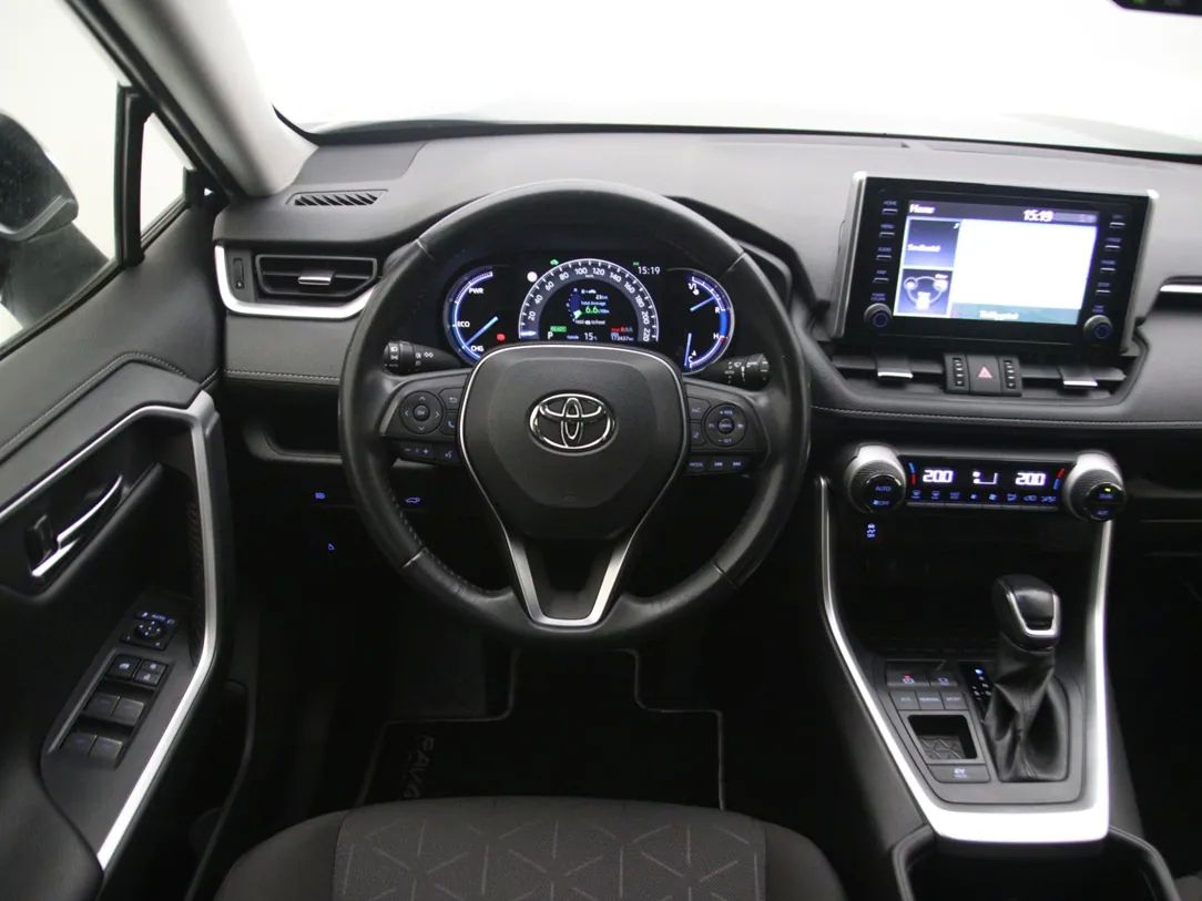 Toyota RAV4 | 16