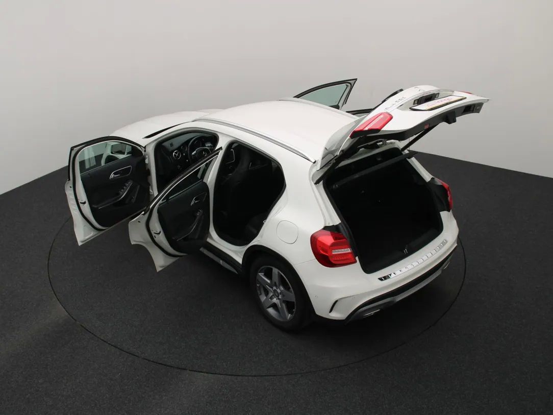 Mercedes-Benz GLA220 | 12