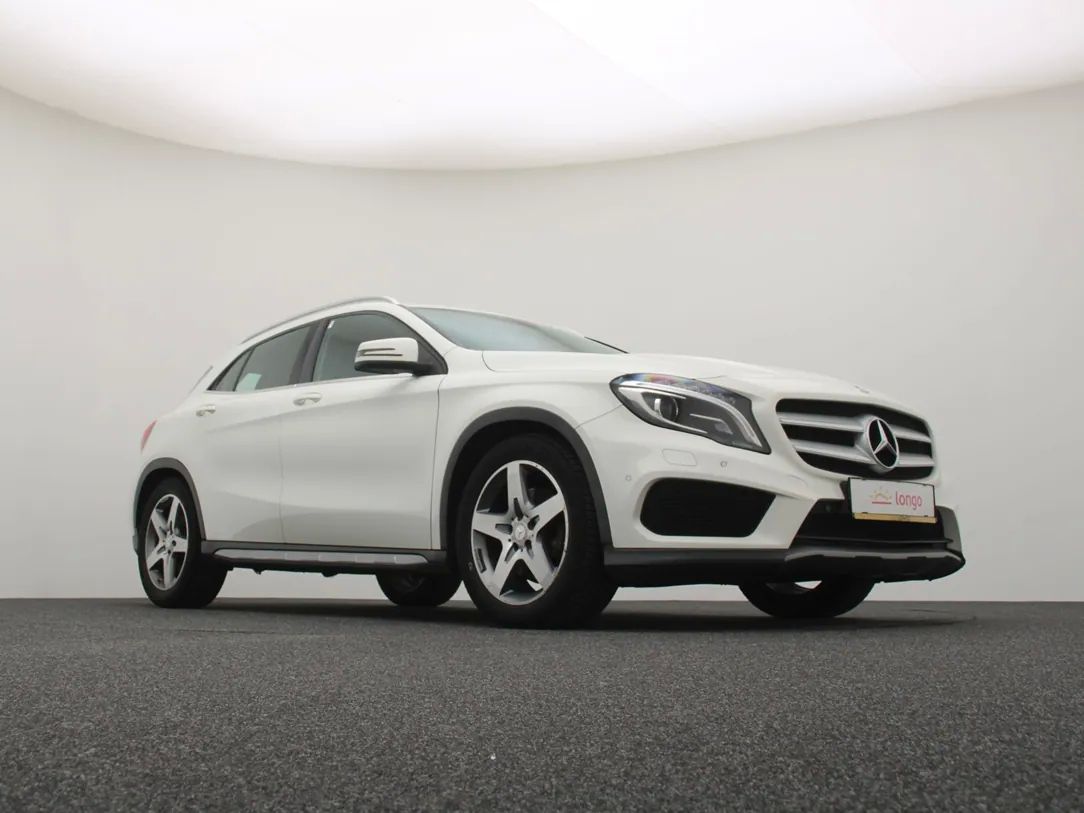 Mercedes-Benz GLA220 | 10