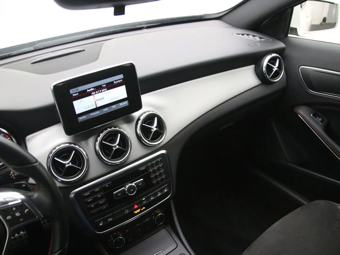 Mercedes-Benz GLA220 | 20