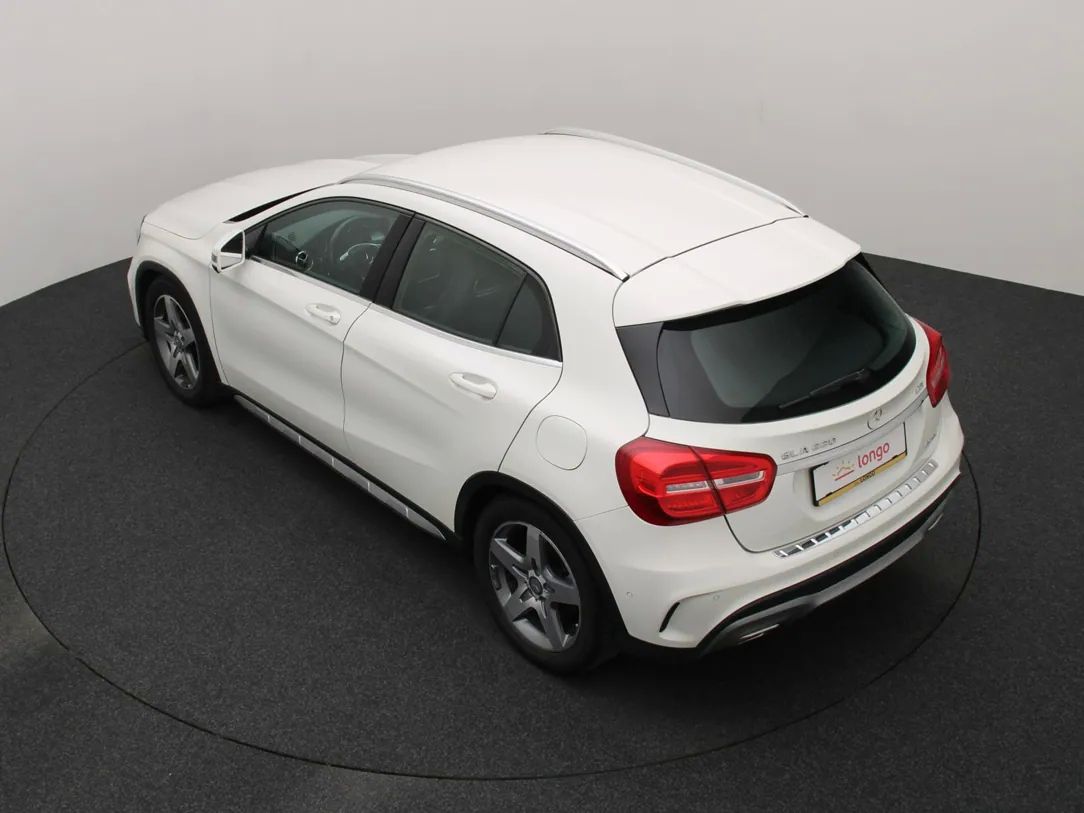 Mercedes-Benz GLA220 | 11