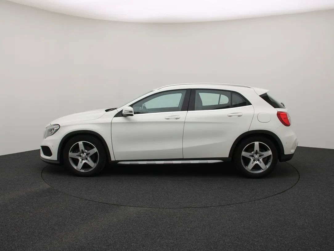 Mercedes-Benz GLA220 | 5