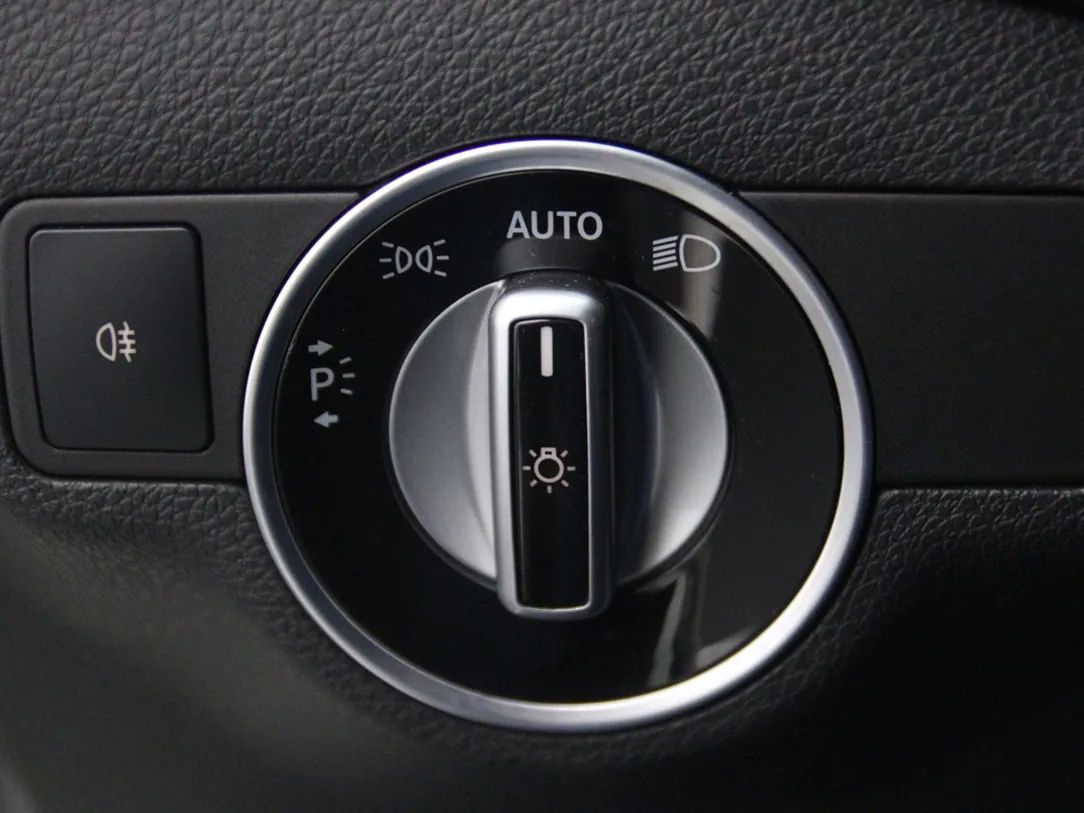 Mercedes-Benz GLA220 | 26