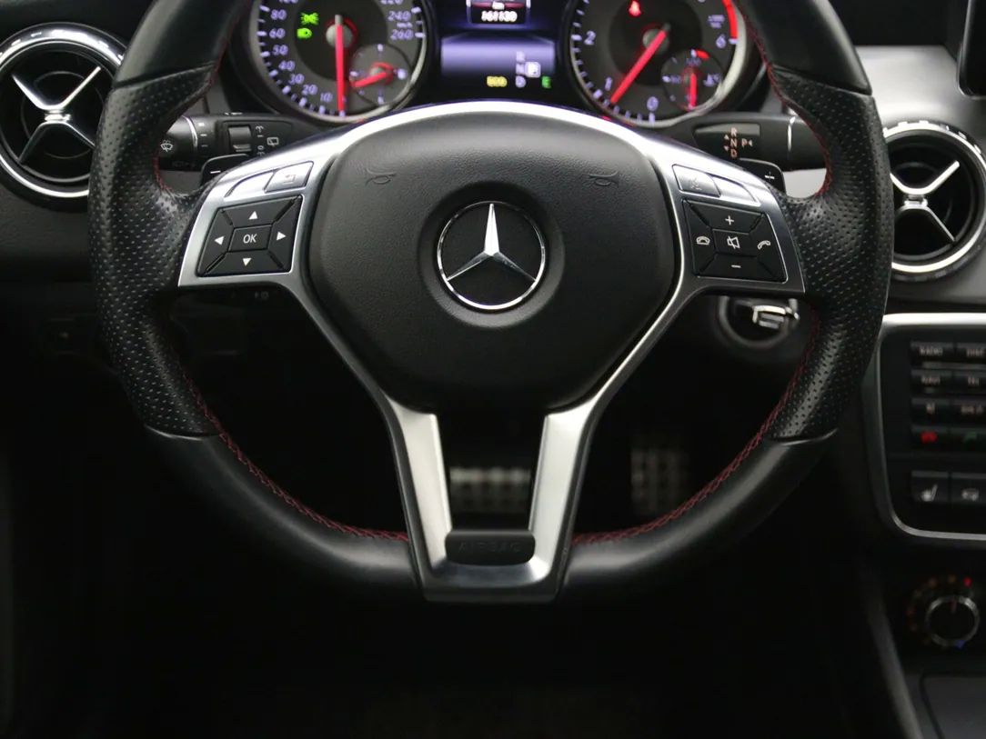 Mercedes-Benz GLA220 | 17