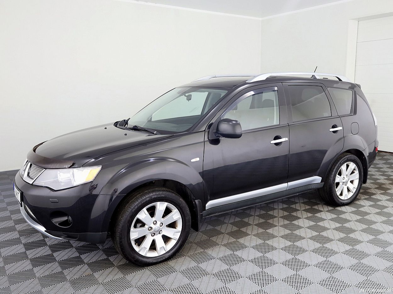 Mitsubishi Outlander | 1