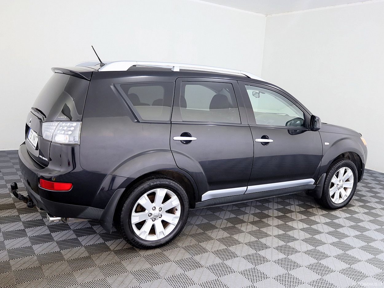 Mitsubishi Outlander | 2