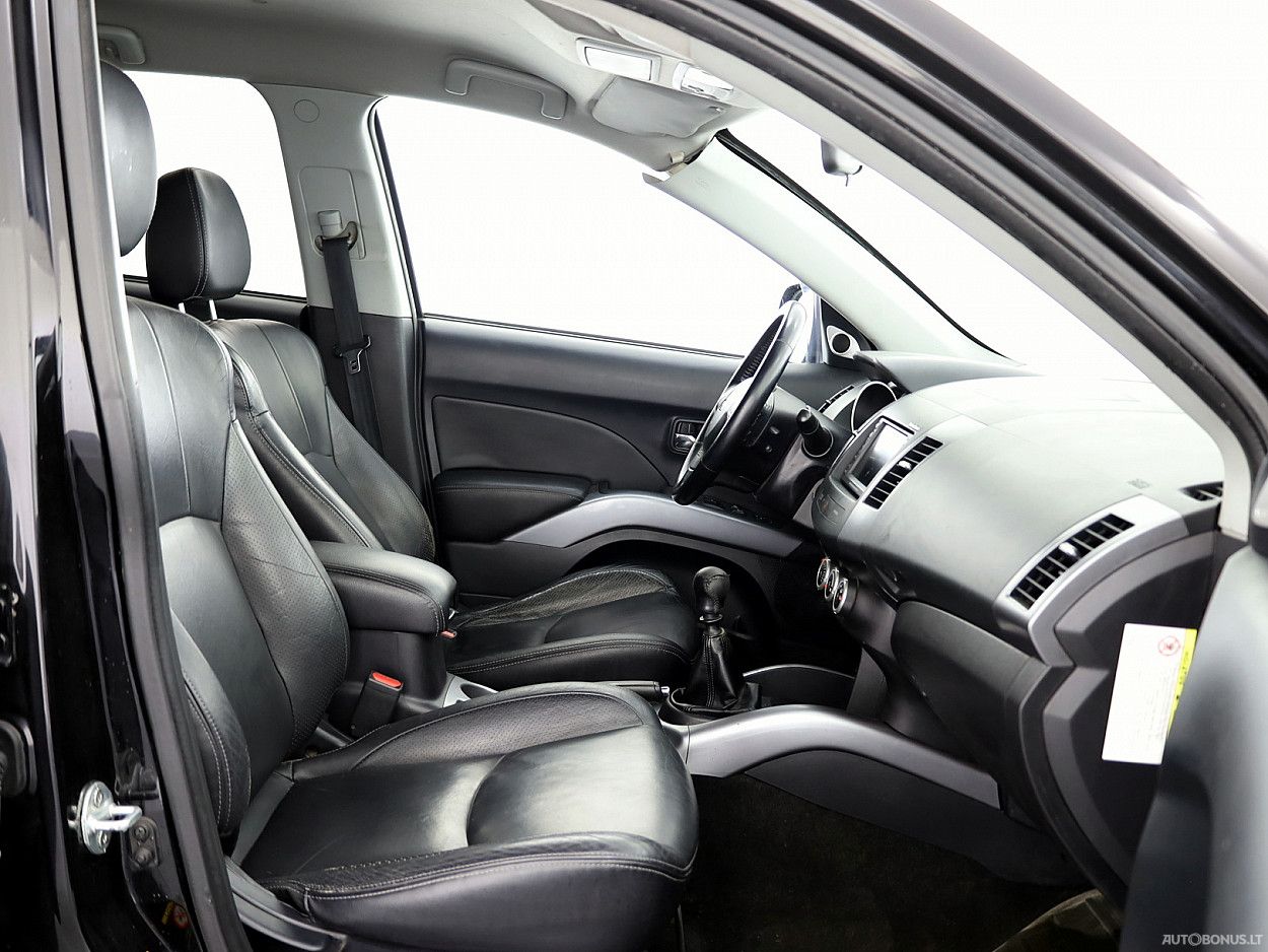 Mitsubishi Outlander | 5