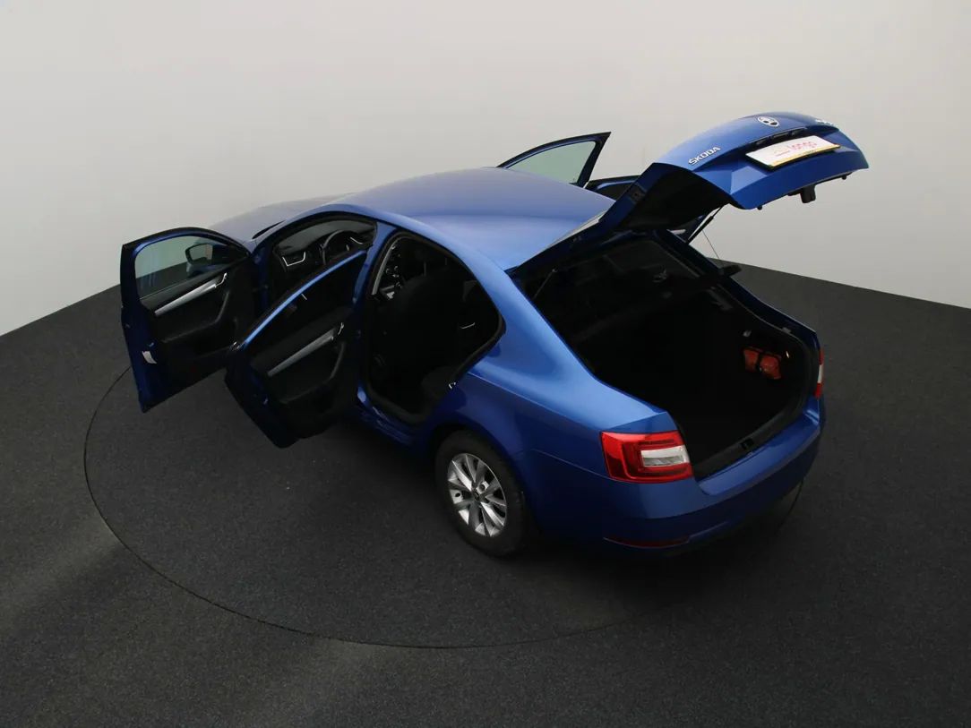 Skoda Octavia | 12