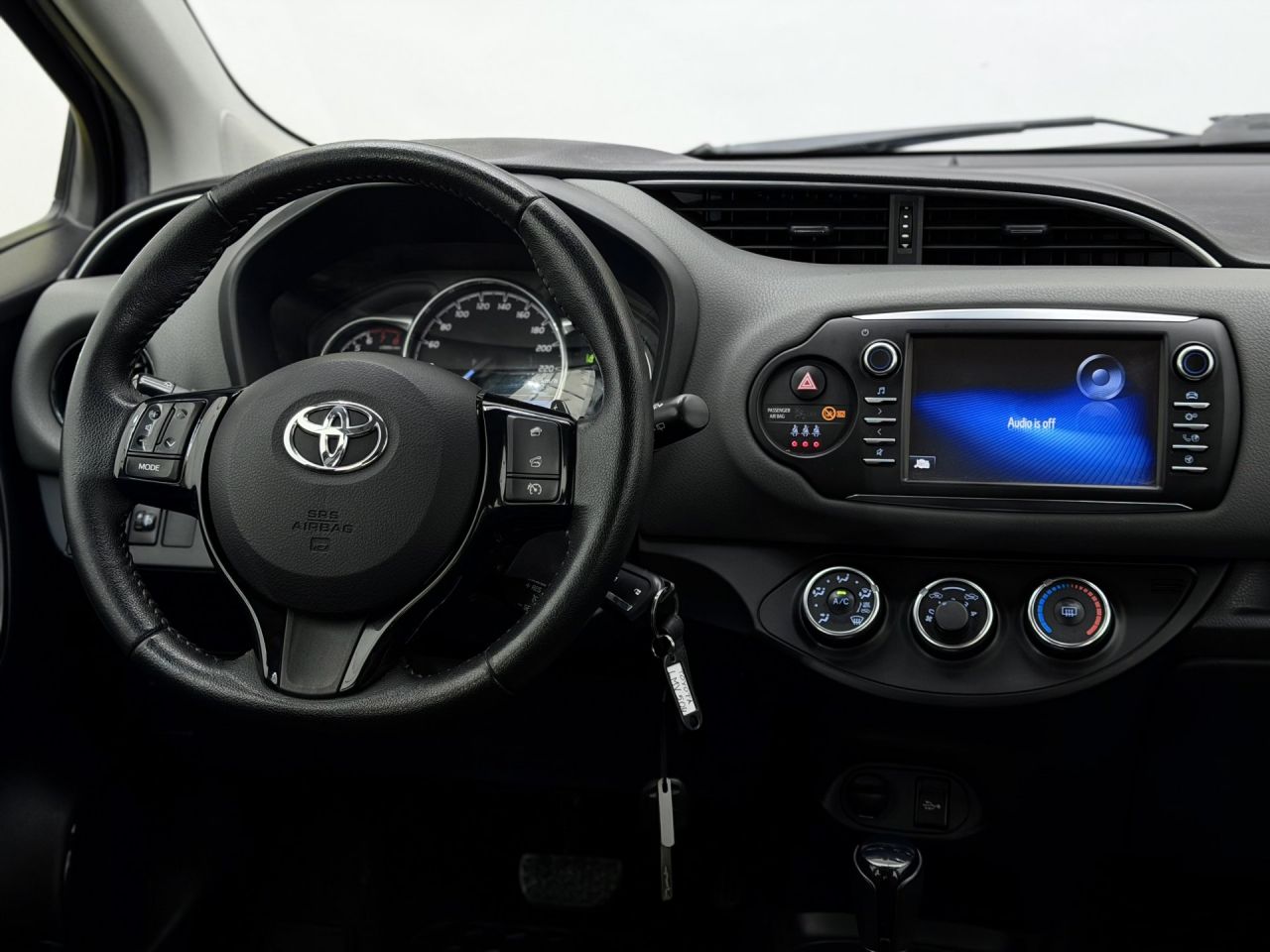 Toyota Yaris | 15